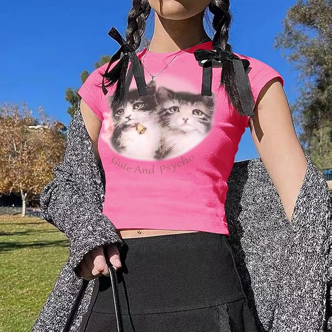 Tuislay Cat Baby Tees for Women Cute Y2k Coquette Shirt Funny Cropped Graphic Tees Top Downtown Girl Aesthetic Grunge Clothes