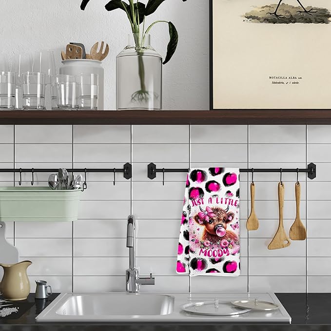 Western Cow Kitchen Towels Gifts for Cow Lovers Women, Trendy Hot Pink Leopard Hand Towels, Cows Gifts Hot Pink Kitchen Dish Towels, Western Cows Bathroom Decor, 16x24 Inches