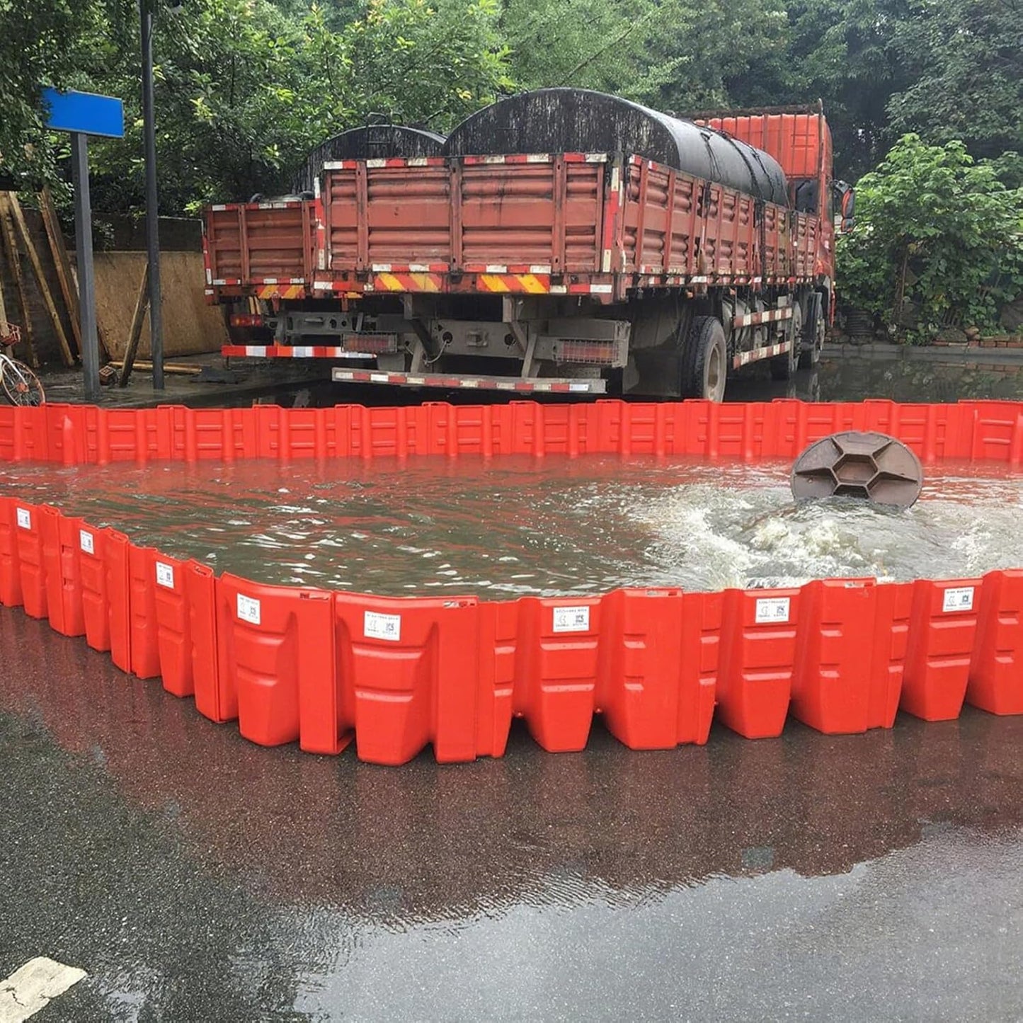 Flood Prevention Barrier, ABS L-Type Baffle Water Barrier Reusable, Door Flood Barriers for Home, Removable Combined for Garage Doors, Warehouses, Basements and School (10pcs)