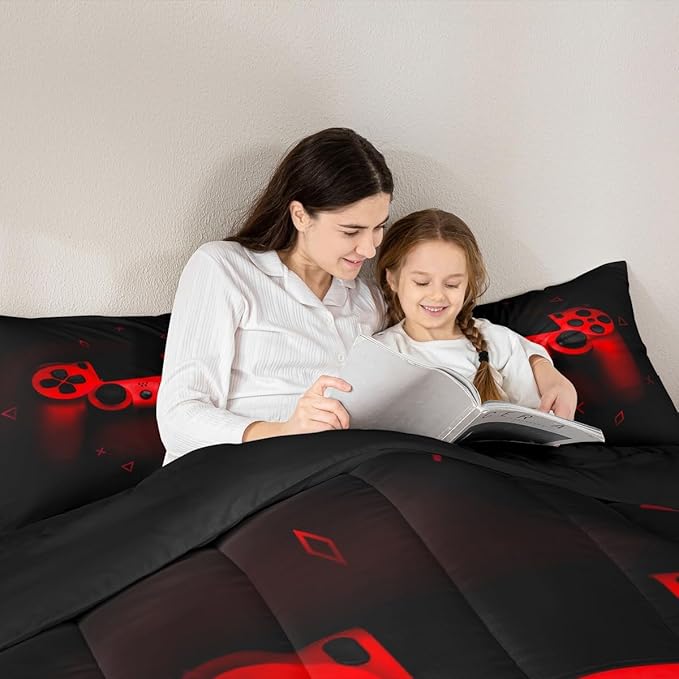 Boys Gamer Comforter Set Queen Size,Gamepad Bedding Set Kids Young Man Video Games Down Comforter for Teen Child Game Room Decor Black Red Classic Retro Gaming Quilted Duvet Set with Pillowcase