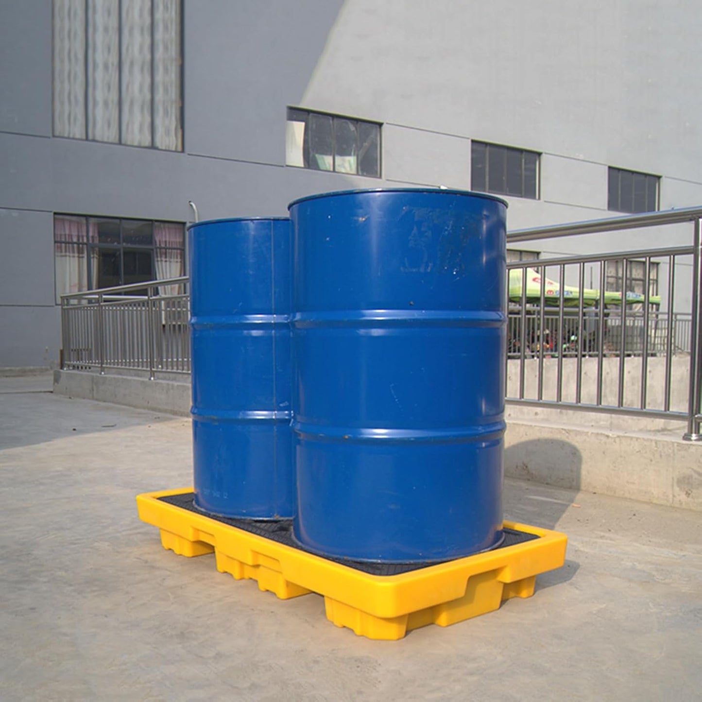 Drum Containment Spill Pallet, Industrial Nestable Oil Drums Leak-Proof Tray, Garage Storage Detachable Anti Slip Polyethylene Platform with Drain (Color : Yellow-1 Pack, Size : 26.2"x14.2"x